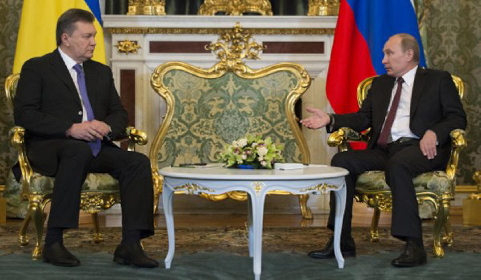 Presidents Putin and Yanukovych cement Russian-Ukrainian ties